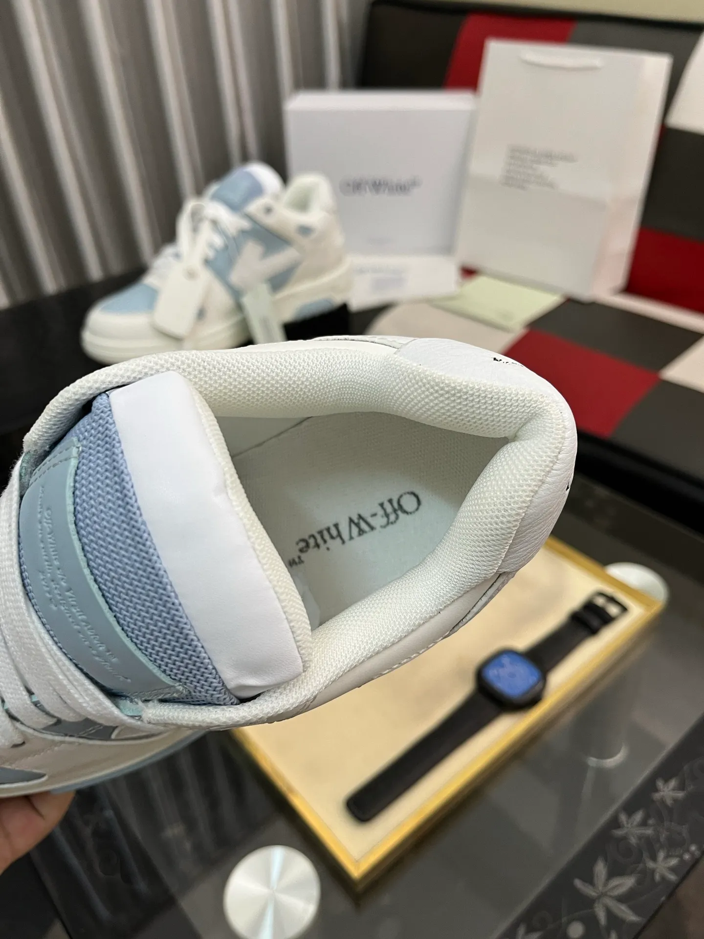 Men's shoes 💰600⌚️⌚️ OFF-White C/O VirGil Abloh fashionable and versatile casual shoes. Exclusive first release of the new model. Made of environmentally friendly cowhide leather and mesh fabric upper material. The insole is embedded with foam cushioning EVA material. The correct midsole is equipped with EVA lightweight cushioning. External tooth nail rubber outsole. The correct accessories can be customized simultaneously. Women's model: 35-40 Men's model: 39-45